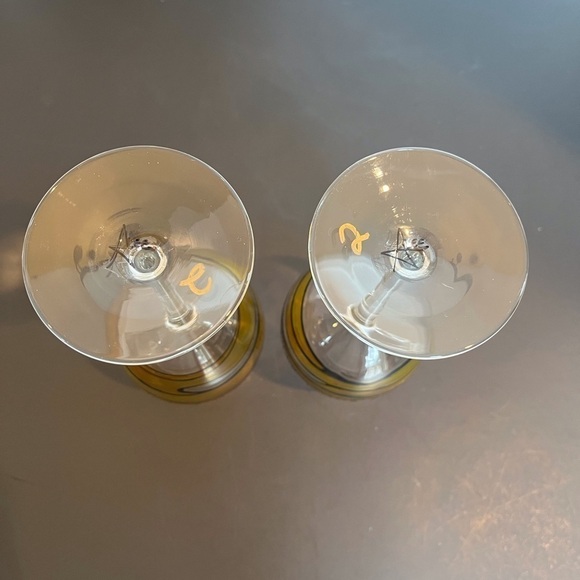 Amanda Lee Hand-Painted Wine Glasses. Set of 2 - Picture 5 of 8